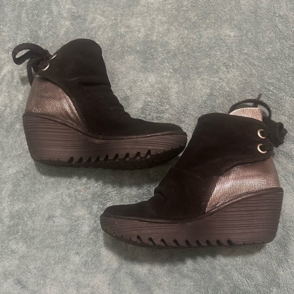 Fly London Yama Suede & Leather Lace-Up Wedge Ankle Boots 36